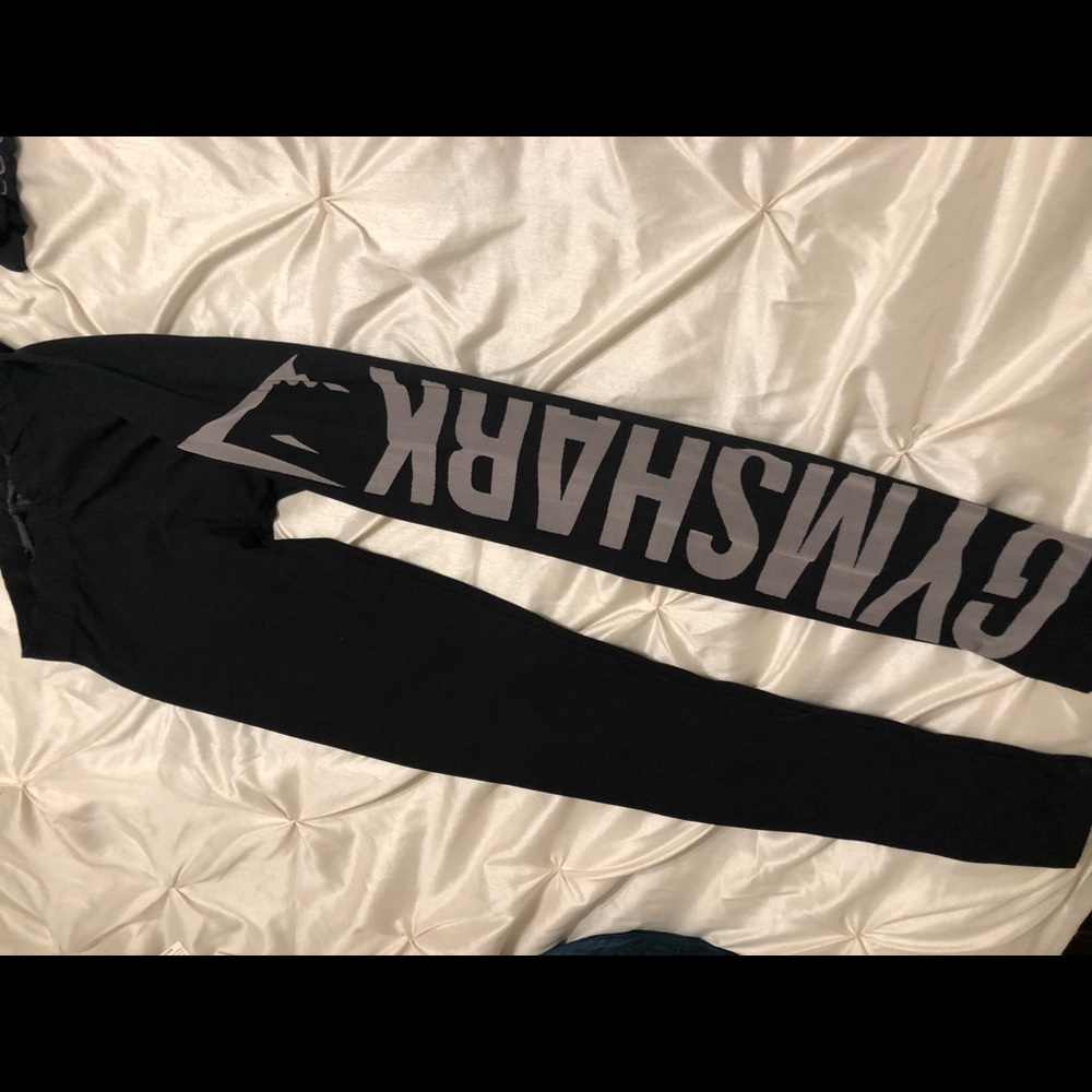 New gym shark leggings